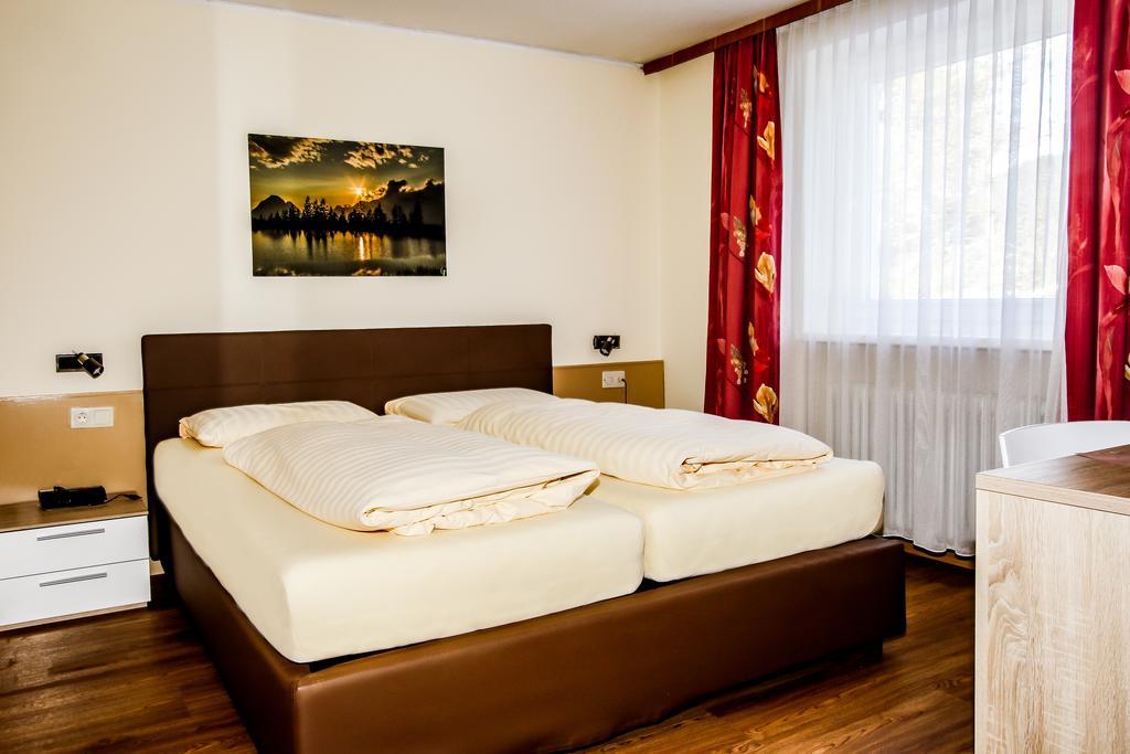 Hotel Cristallago ゼーフェルト・イン・チロル 部屋 写真